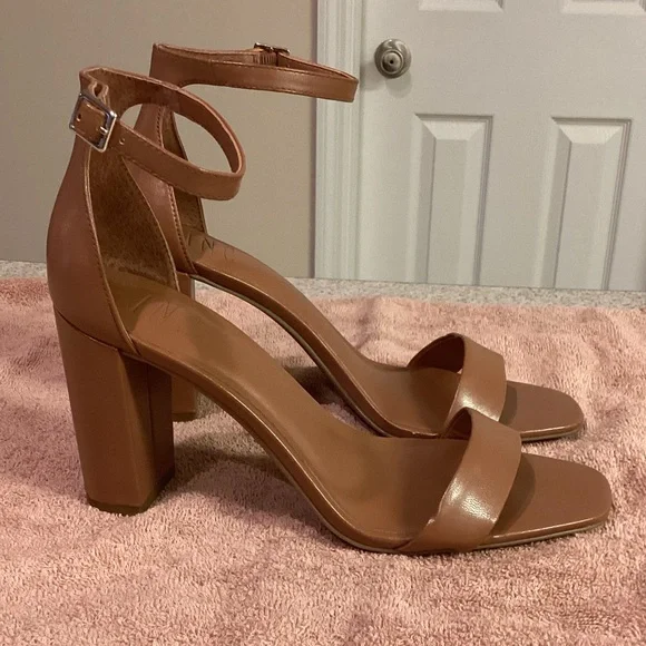 INC International Concepts Chestnut Block Heels - Picture 5 of 11